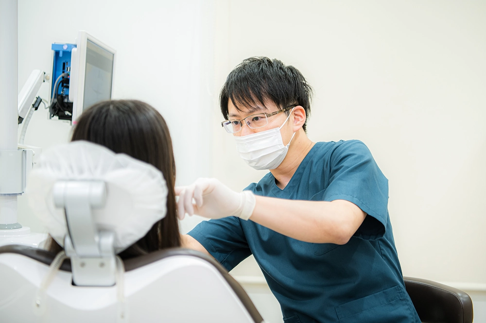 10代の矯正治療にも強い矯正歯科治療施術風景