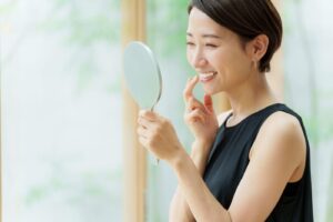 歯列矯正で歯が動きやすい人の特徴とは？骨代謝の仕組みから歯列矯正の専門医である院長が解説